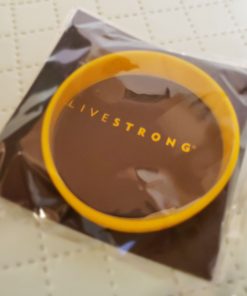 Livestrong karkötő
