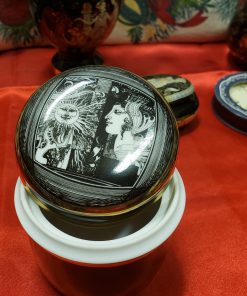 Hollóházi Szász E. motívumos cukortartó, bombonier